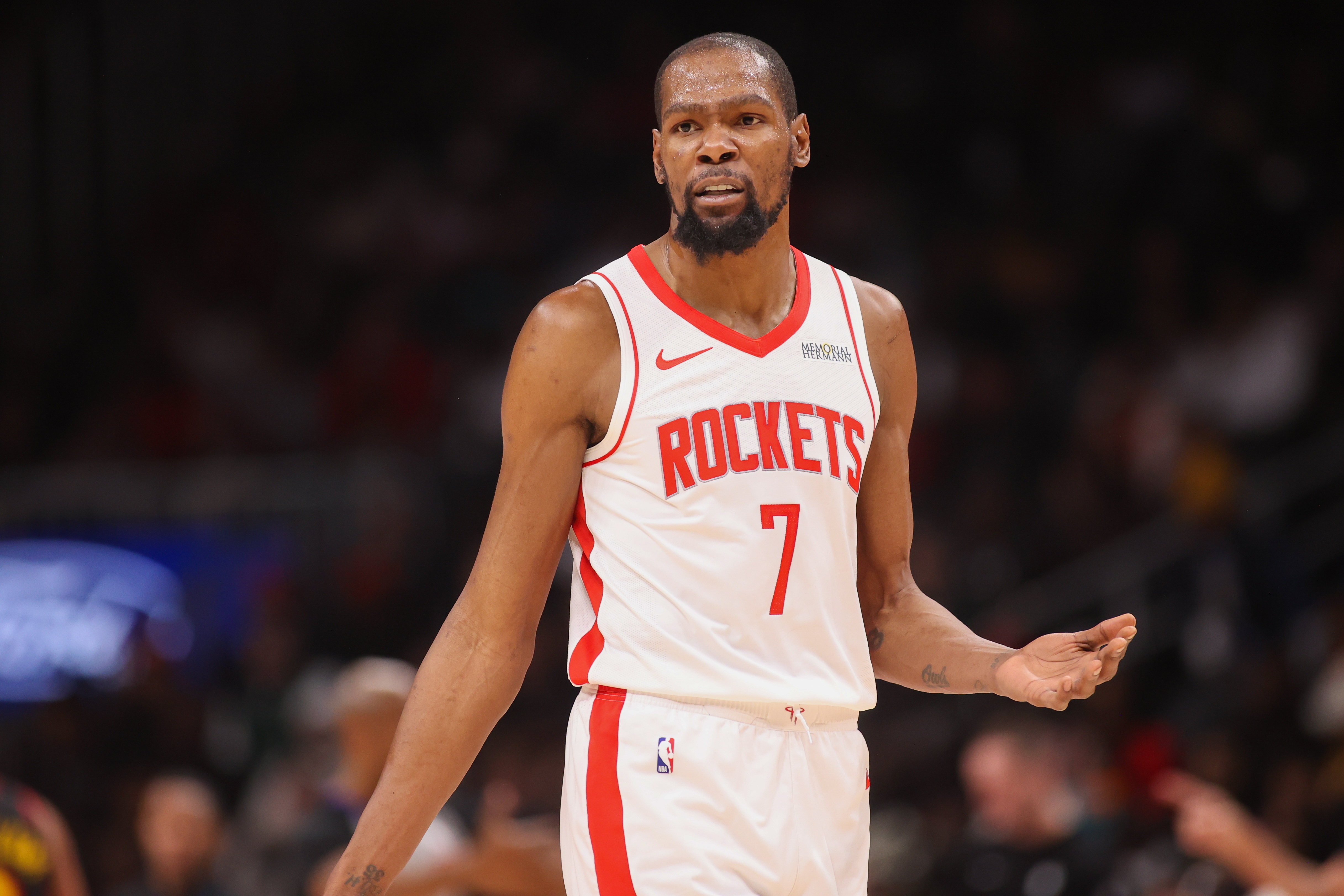 开云体育app-网友:KD是毒瘤&太阳的事在火箭重演 KD:你没进过更衣室怎么知道